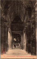 ASIE - CAMBODGE - ANGKOR WAT - Galerie Centrale - Au Fond Le Sanctuaire - Cambodge