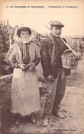 FRANCE - Régions - Les Vendanges En Champagne - Vendangeuse Et Vendangeur - Carte Postale Ancienne - Champagne - Ardenne