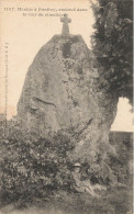 Pontivy * Le Menhir , Enclavé Dans Le Mur Du Cimetière * Pierre Monolithe - Pontivy