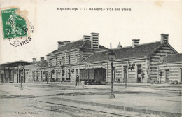 Bressuire * Intérieur De La Gare * Vue Des Quais * Ligne Chemin De Fer - Bressuire