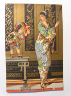 CHROMO - JAPON - FEMME ET ENFANT MASQUE KIMONO CHAUSSURES COMPENSEES - Dorures Dorure Image Carte - Autres & Non Classés