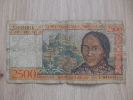 BILLET Madagascar 2500 Francs - Ariary - Madagascar - Madagascar