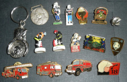 Lot Sapeurs-Pompiers, Pompier, Pin's, Fèves, Médaille, Jeton - Bomberos