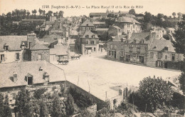 Fougères * La Place Raoul II Et La Rue De Rillé * Crépin Cuir ROYER LOEVENBRUCK Commerce Magasin - Fougeres