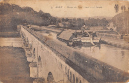 CPA 47 AGEN DESSUS DU PONT CANAL AVEC BATEAU - Agen