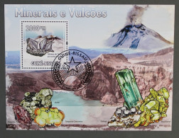 GUINEE BISSAU Mineraux,volcans, Volcan . Bloc Feuillet Oblitéré. Used Emis En 2009 - Minerales