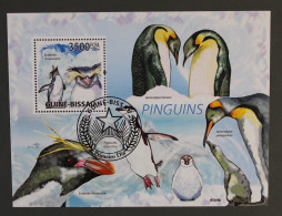 GUINEE BISSAU Oiseaux, Oiseau, Pingouins. Yvert BF N° 467 Oblitéré. Used Emis En 2009 - Pingueinos