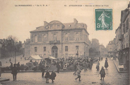 CPA 50 AVRANCHES MARCHE ET HOTEL DE VILLE - Avranches