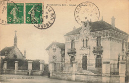 Montigny Le Roi * Place * Hôpital Et Chapelle De La Commune - Montigny Le Roi