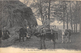 CPA 50 AU PAYS NORMAND VACHERE VENANT DE TRAIRE - Sonstige & Ohne Zuordnung