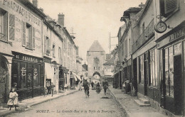 Moret * La Grande Rue Et La Porte De Bourgogne * Pharmacie PROCOT * Horlogerie - Moret Sur Loing