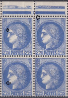 V8638 Variétés :  N° 374 Type Cérès Timbre Plus Petit Et Perles Absentes Tenant à Normal Dans Un Bloc De 4 ** - Unused Stamps