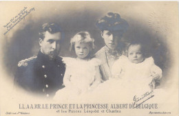 FAMILLES ROYALES - LL.AA.RR. Le Prince Et La Princesse Albert De Belgique Et Les Princes.. - Carte Postale Ancienne - Royal Families