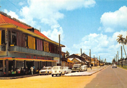 Guyane Saint Laurent Du Maroni Voitures Renault 4L Land Rover Peugeot 404 Break - Saint Laurent Du Maroni