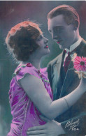 FANTAISIE - Couple - Amour - Costume - Robe - Cravate - Fleurs - Bleuet Paris - Carte Postale Ancienne - Autres & Non Classés
