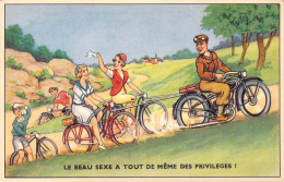 FANTAISIE - Moto - Vélos - Le Beau Sexe A Tout De Même Des Privilèges - Paysage - Carte Postale Ancienne - Autres & Non Classés