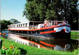 (2 Q 11) France (posted 1990) Péniche Sur Le Canal De Bougogne (Abercrombie River Boat) - Péniches