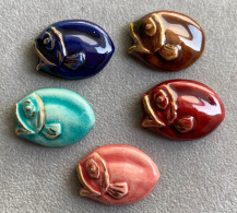 Lot De 5 Cabochons Anciens—Céramique émaillée Vernissée—Poissons—3 X 2,2 Cm - Other & Unclassified