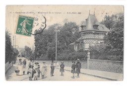 (34537-95) Garches - Boulevard De La Station - Garges Les Gonesses