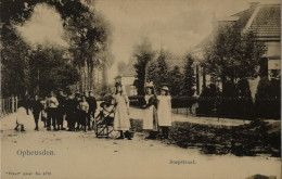 Opheusden (Gld.) Dorpstraat  (Veel Volk) Ca 1899 Vivat - Vllek Onderrand D - Otros & Sin Clasificación