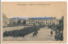 Rare CPA 49 CHOLET Revue Du 14 Juillet Place Travot - Cholet