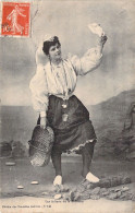 FOLKLORE - Les Sables D'Olonne - Les Adieux De La Sablaise - Carte Postale Ancienne - Trachten