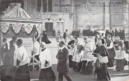 FRANCE - 65 - LOURDES - La Procession Du Très Saint Sacrement - Carte Postale Ancienne - Lourdes