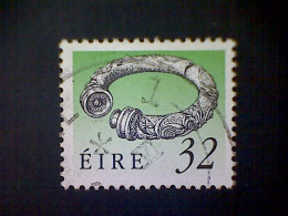 Ireland (Éire), Scott #781, Used(o), 1990, Broighter Gold Collar, 32p, Green And Black - Used Stamps