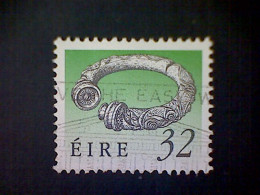 Ireland (Éire), Scott #781, Used(o), 1990, Broighter Gold Collar, 32p, Green And Black - Used Stamps