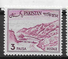 Pakistan Mlh * Very Low Hinge Trace 1970 (9 Euros) - Pakistan