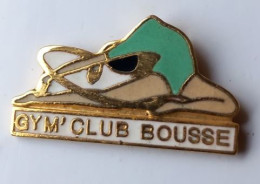 SY347 Pin's Gymnastique Gym' Club Bousse Moselle Qualité EGF Version Verte Achat Immédiat - Gymnastik