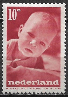 Plaatfout Kras Loopt Door Tot In Het Rechteroor (zegel 90) 1947 Kinderzegels 10 + 5 Ct Rood NVPH 498 PM A Ongestempeld - Errors & Oddities