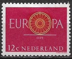 Plaatfout Witte Kras Midden In De R Van EuRopa In 1960 Europa / CEPT 12 C Rood NVPH 745 P Ongestempeld - Plaatfouten En Curiosa