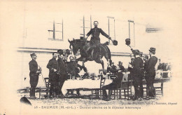 FRANCE - 48 - SAUMUR - Dernier Convive Ou Le Déjeuner Interrompu - Carte Postale Ancienne - Saumur