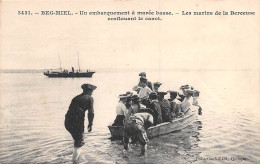 Beg Meil         29      Marins De La Berceuse Renflouant Le Canot     N°3431       (voir Scan) - Beg Meil