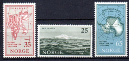 Norvége: Yvert N° 376/378** Petites Traces Noires Sur Gomme - Neufs