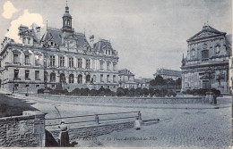 FRANCE - 56 - VANNES - La Place De L'Hôtel De Ville - Carte Postale Ancienne - Vannes