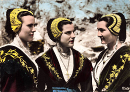 Bourg St Maurice * Groupe Folklorique De Tarentaise LES FRONTIERES * Jeunes Filles Du Pays Portant La Coiffe Frontière - Bourg Saint Maurice