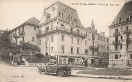 évian Les Bains * Place Et Hôtel De Fonbonne * Automobile Voiture Ancienne - Evian-les-Bains