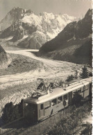 Chamonix Mont Blanc * Le Train De Montenvers , Mer De Glace * L'aiguille Du Dru * Ligne Chemin De Fer - Chamonix-Mont-Blanc