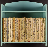 BEATRIX POTTER Set Of 23 Books In Small Bookcase. Clearly Read And Loved. - Verzamelingen