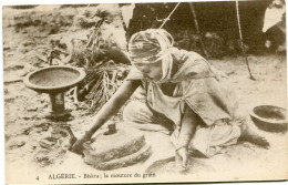 ALGERIE  -  BISKRA - LA MOUTURE Du GRAIN - - Biskra