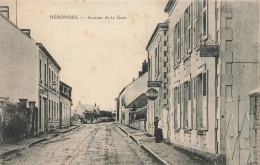 Nérondes * Avenue De La Gare * Villageois - Nérondes