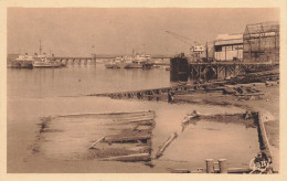 Lorient * Le Pont Du Chemin De Fer Et Les Cales De Lancement * Grue - Lorient