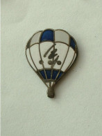 PETIT PIN'S MONTGOLFIERE - Fesselballons