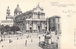 ITALIE - Catania - Piazza Con La Cattedrale E La Fontana Dell' Elefante - Carte Postale Ancienne - Catania