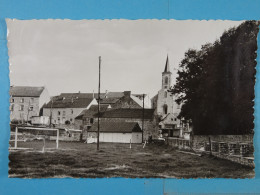 Ermeton-sur-Biert L'Eglise Vue De La Plaine De Jeux - Mettet