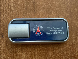 PSG Paris Saint Germain / Toulouse FC 2007-2008 Laser Ou Petite Lampe De Poche - Bekleidung, Souvenirs Und Sonstige