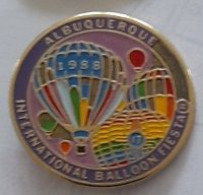 Pin' S  MONTGOLFIERE  ALBUQUERQUE  1988  INTERNATIONAL  BALLOON  FIESTA  Verso  OFFICIAL  A.I.B.F.  1988 - Montgolfières