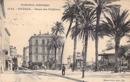 FRANCE - 83 - HYERES - Place Des Palmiers - Carte Postale Ancienne - Hyeres